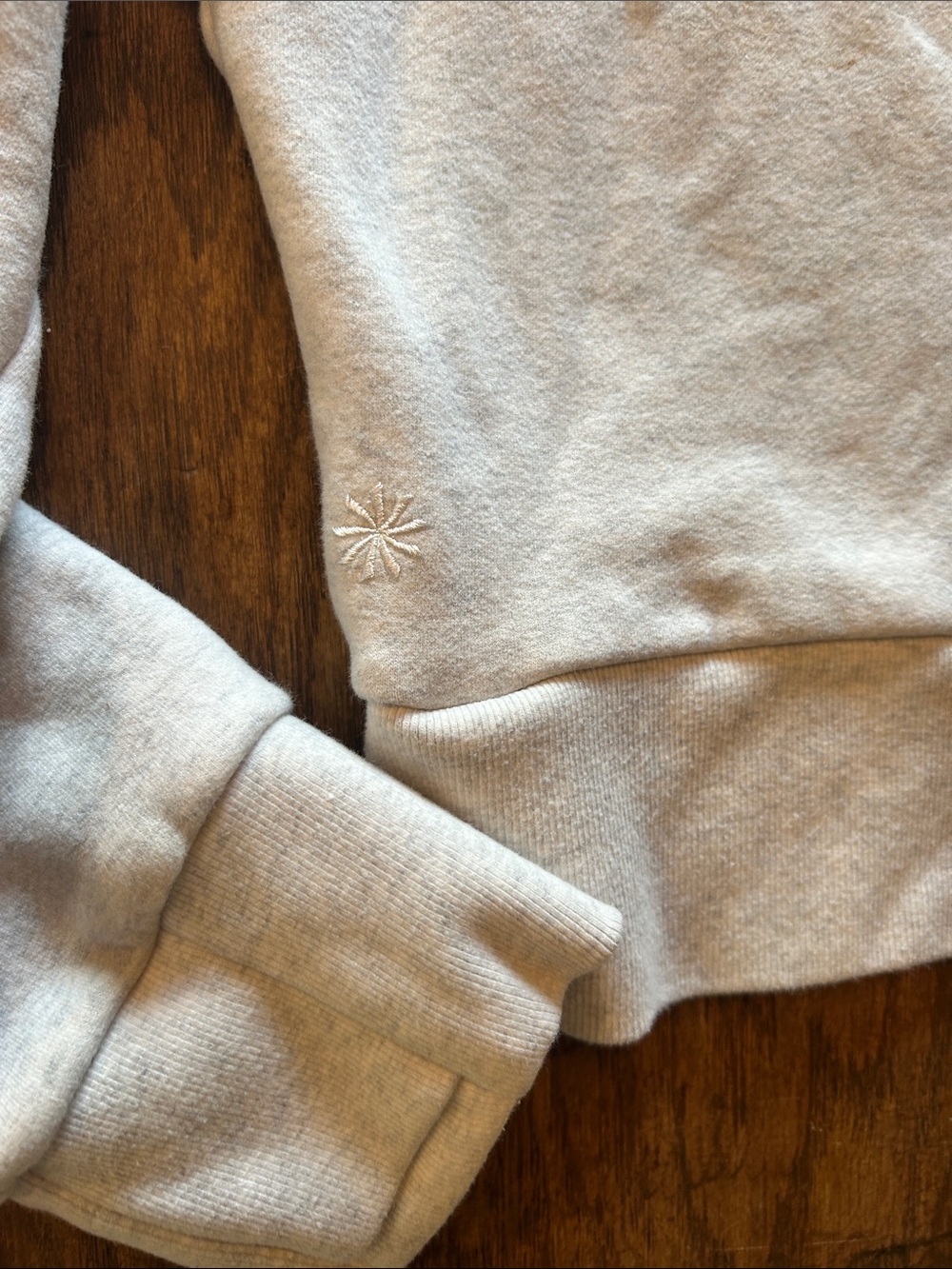 Athleta Women's Crewneck Sweatshirt in Light Gray - Picture 7 of 7